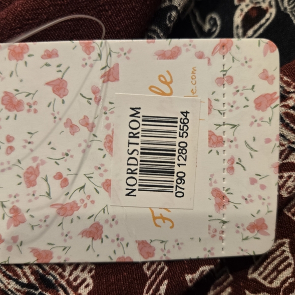 Free People Sz M Bohemian Maroon Pattern Deep V-back L/Sl  Blouse or Mini Dress - Picture 5 of 10